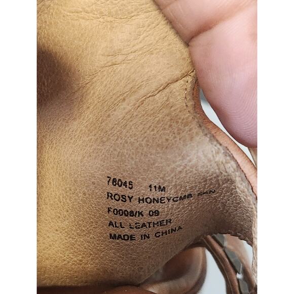 Frye Tan Leather Wedge Sandals 11 NWOT Rosy Honeycomb Tan - Picture 6 of 6